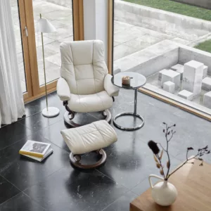Mayfair Classic Chair & Ottoman_Batick Leather-Cream_Walnut_Lifestyle_Stressless