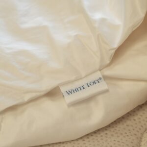Organic Silk Filled Comforter_Tag Close Up_White Loft