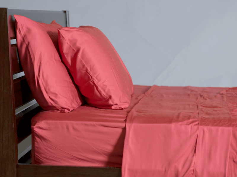 Bamboo sheets in berry red